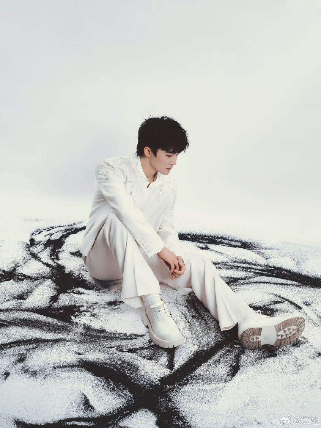 周深月之纪上线 周深又一神仙OST来袭！《月之纪》正式上线，声线细腻婉转，将剧情