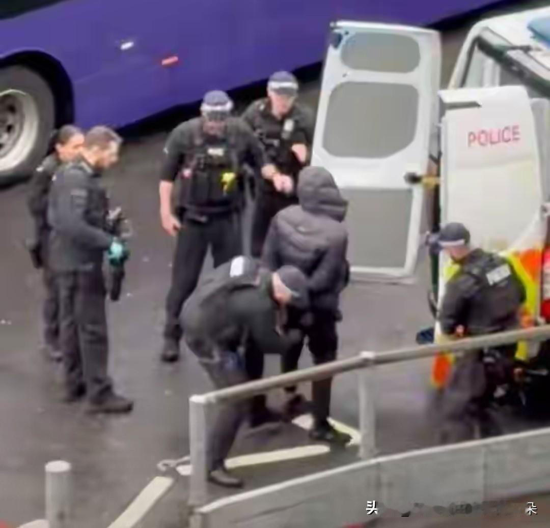 突发！伦敦希思罗机场停车场惊现胡椒喷雾袭击，21人受伤！1人被捕，警方紧急回应