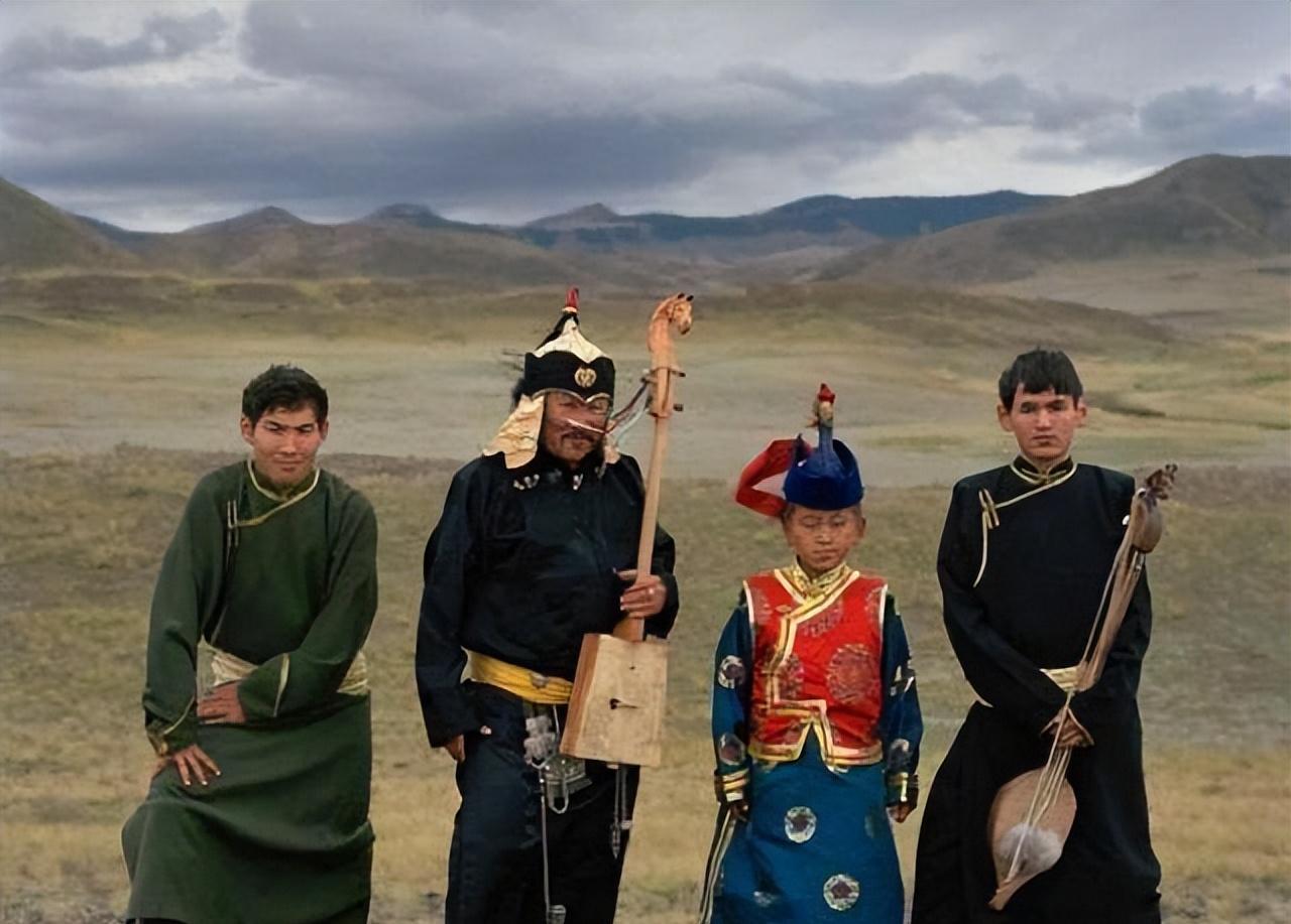 作为世界上四大文明古国之一，同时也是其中唯一一个从来没有断过传承的国家，我国拥有