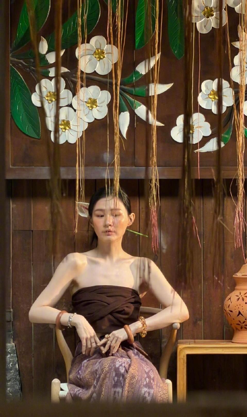 金靖瘦成这样了 