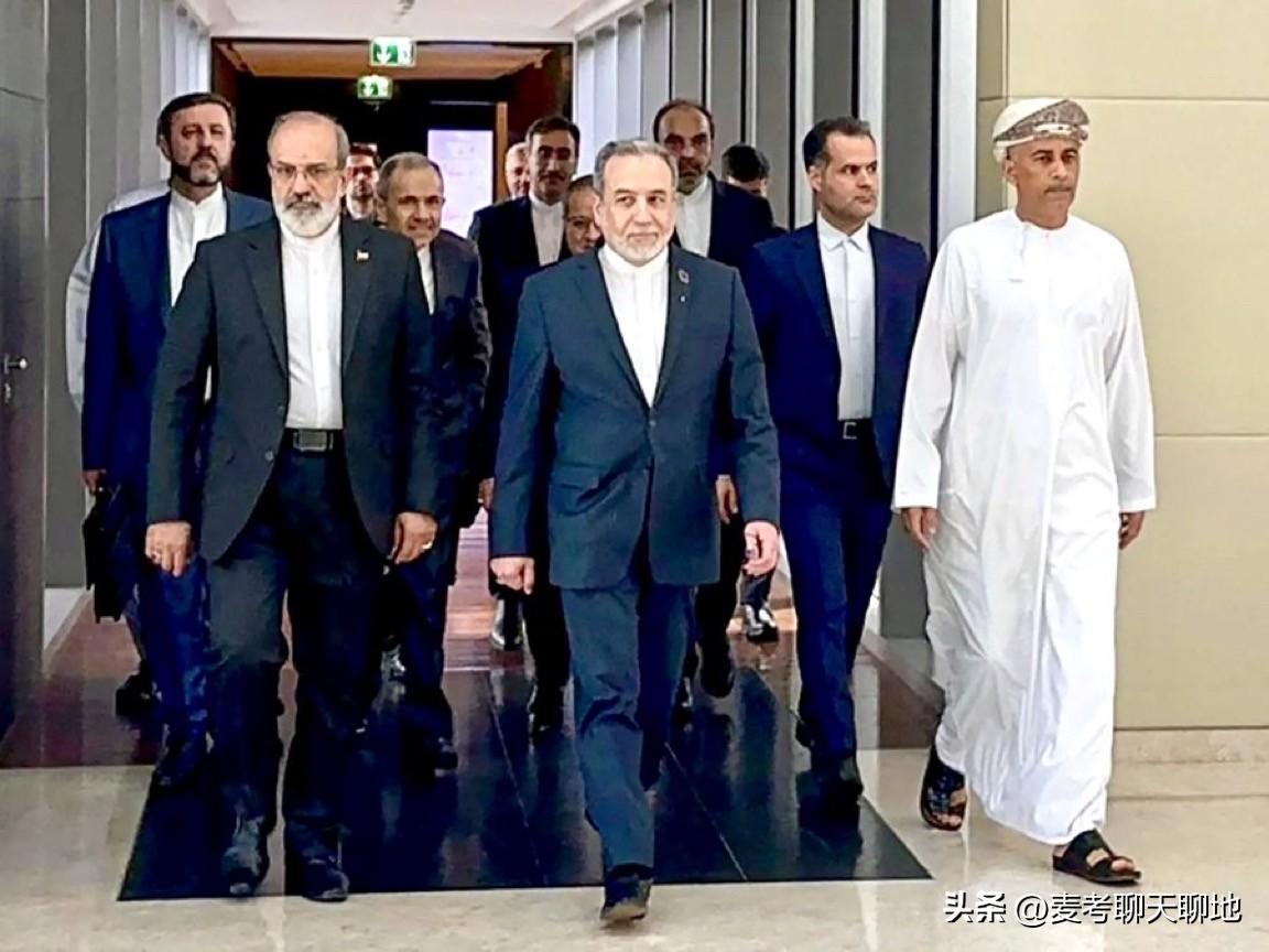 《华尔街日报》报道，伊朗提出了结束战争的十五条要求：关闭所有位于海湾地区的美国军