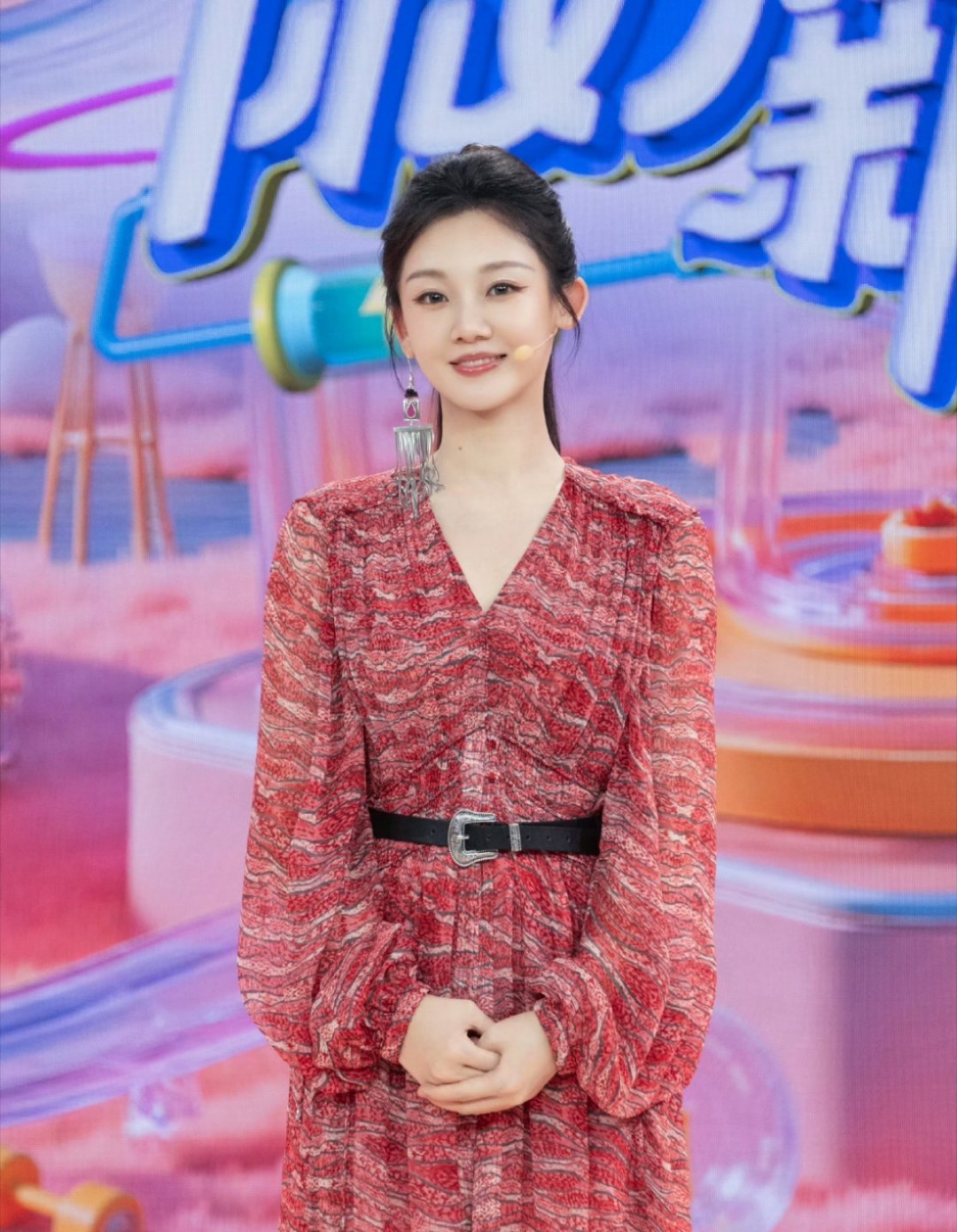 苗苗首晒三胎女儿，这是安娜小时候，不是三胎喔！！！ ​​​
