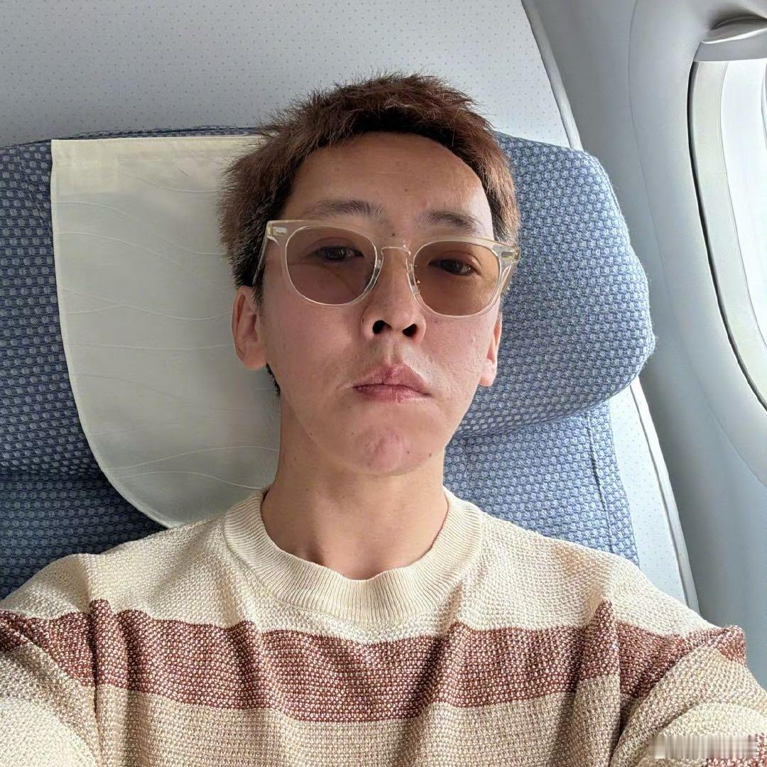 留几手为国足留几脚留几手这幽默调侃“为国足留几脚”，虽是玩笑却饱含期待。国足承载