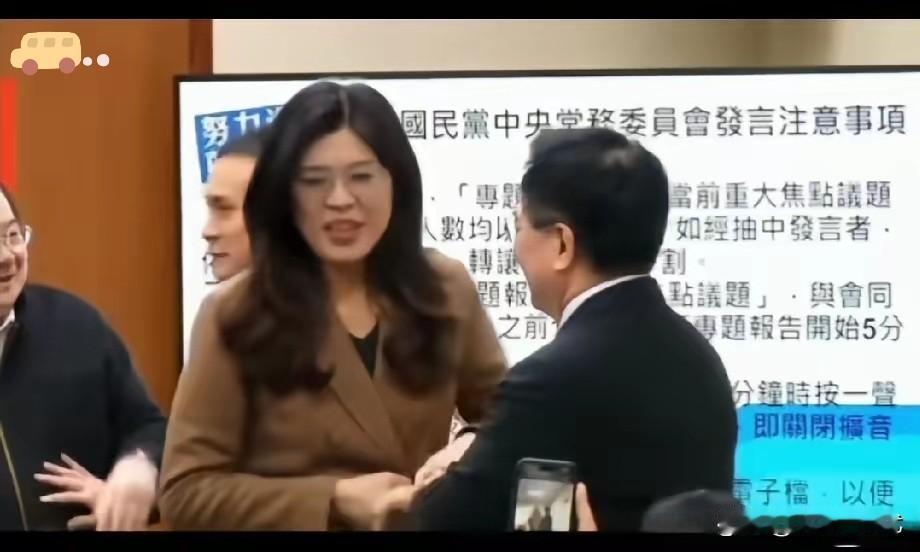 今天的蔡正元，绝对是这阵子以来最高兴的一天！
自从案子判下来，确定要入狱三年六个