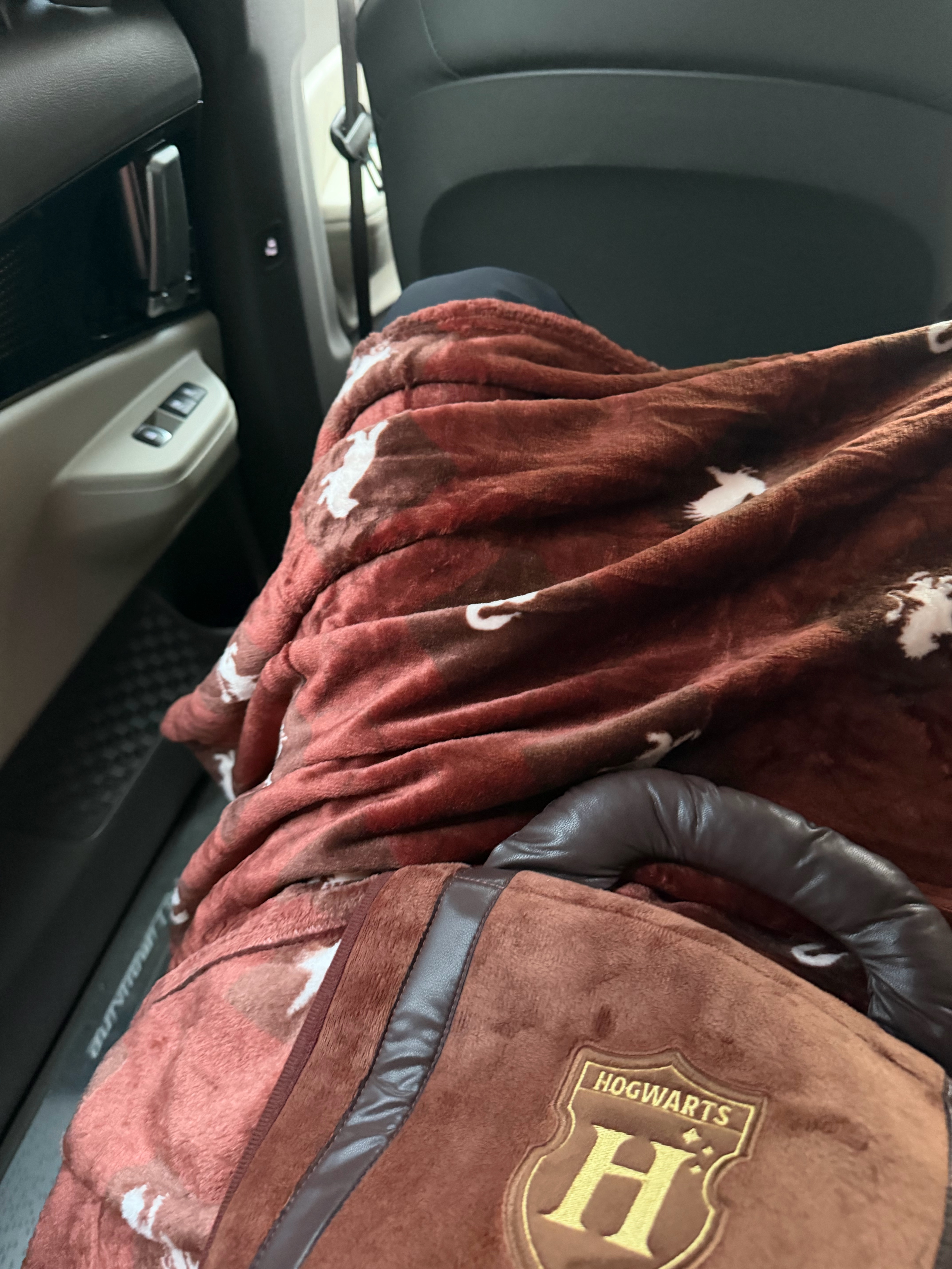 🦝：在澳门买的东西有在好好用哦ㅎㅎ 