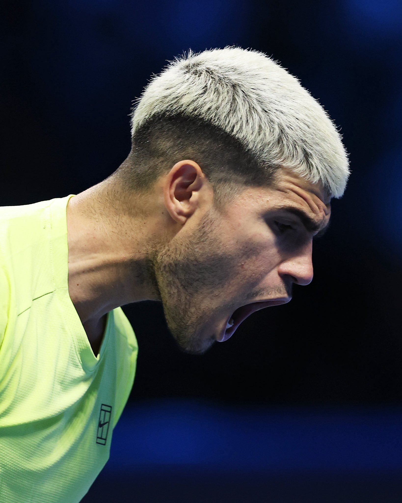 凌晨3:30，在 解说ATP年终总决赛第三轮：阿尔卡拉斯vs穆塞蒂阿卡只需要赢下