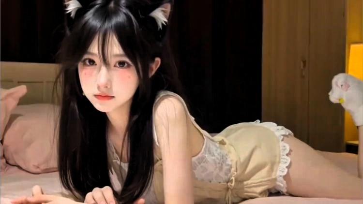 上联：夜星金灿古筝鸣
- 下联：晨光微亮牧笛扬
个人观点，仅供参考