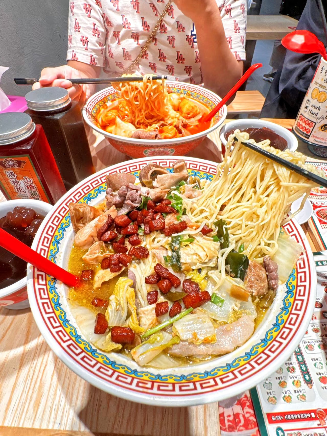 路过香港湾仔🤤这冒菜香到我走不动道！！