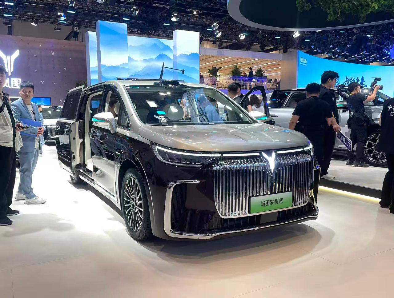 2026北京车展上，东风汽车正式发布“东方风起2030”计划。据披露，到2030