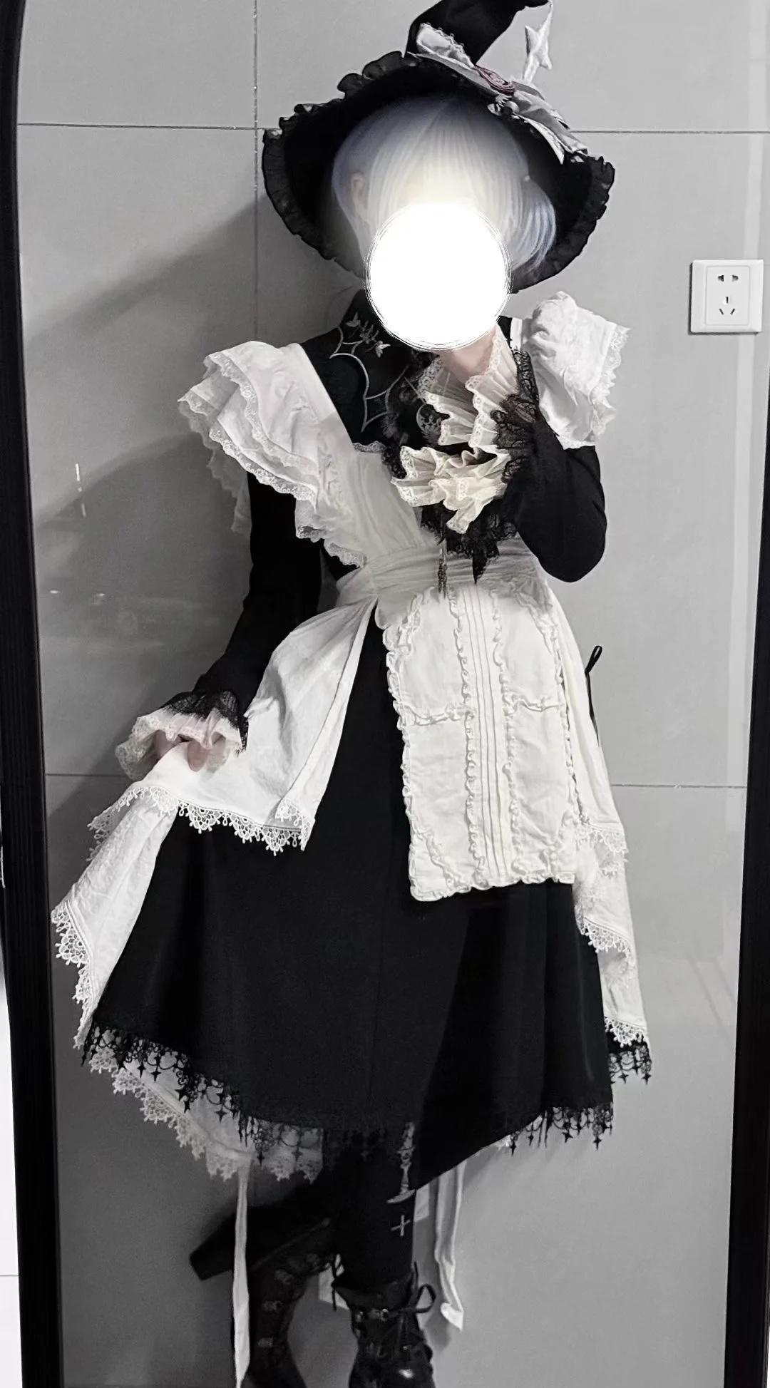 很久前拍过的一张
这双lo靴可以出小男孩也可以出魔女类角色，外形很帅气，但是不太