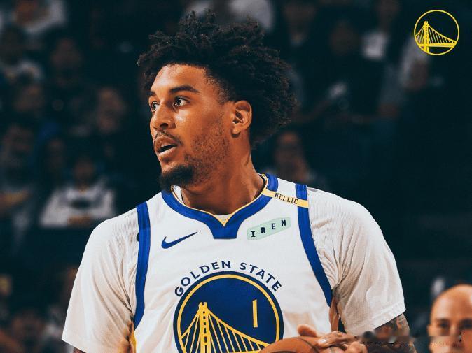 NBA情报局10月11日讯
 
别人进NBA都是18、19岁毛头小子，伦德伯格第