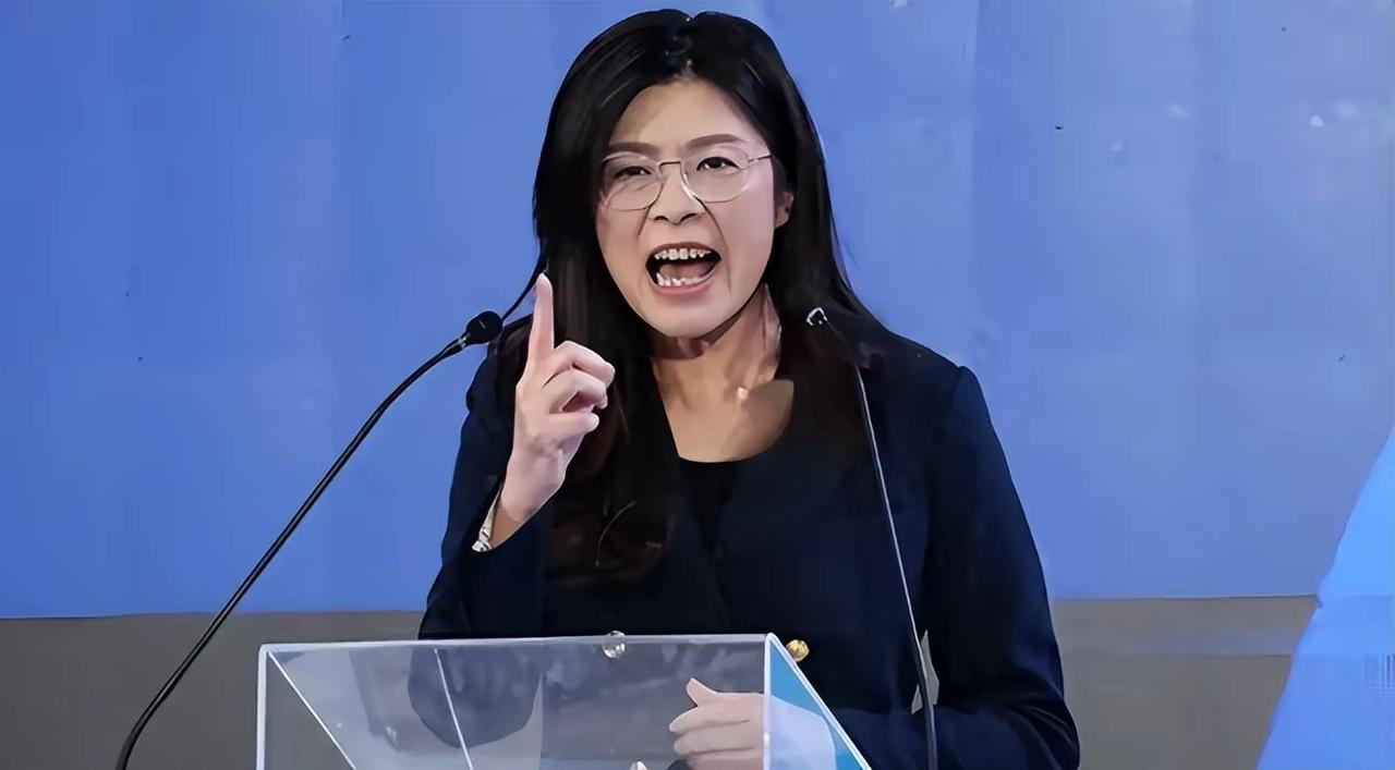 两岸和平统一的障碍主要有两方面。一方面是“台独”分裂势力。他们为了一己私利，勾连