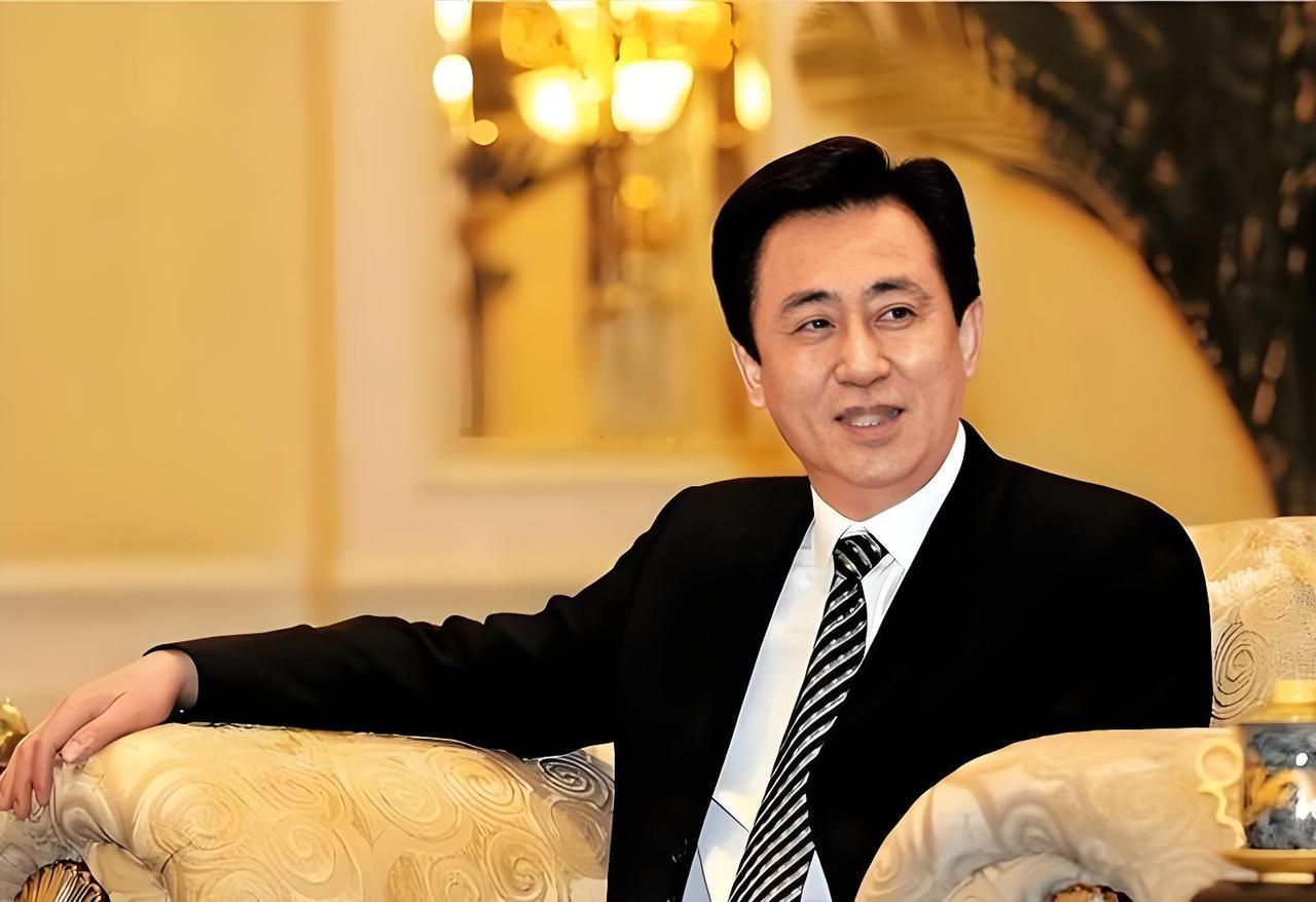 许家印受审冲上！那许家印会判死刑吗？老百姓的钱能追回来吗？答案很现实！
 
许家