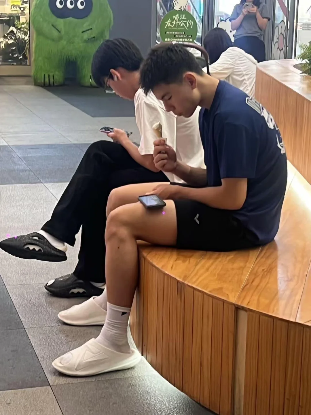 这样的帅哥我不允许只有我自己看～