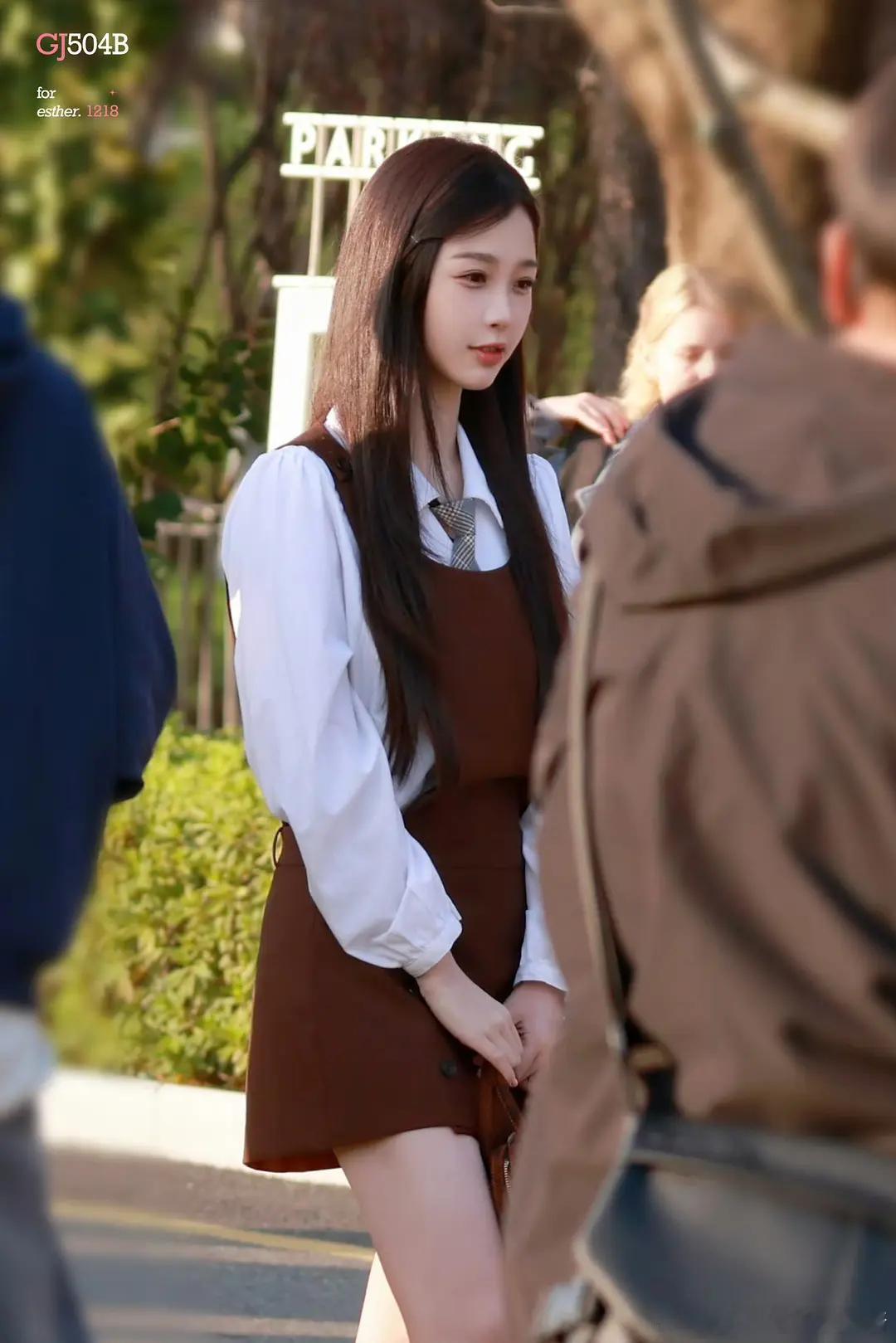 虞书欣这套好像还挺好看，怎么没在剧里看到？ 