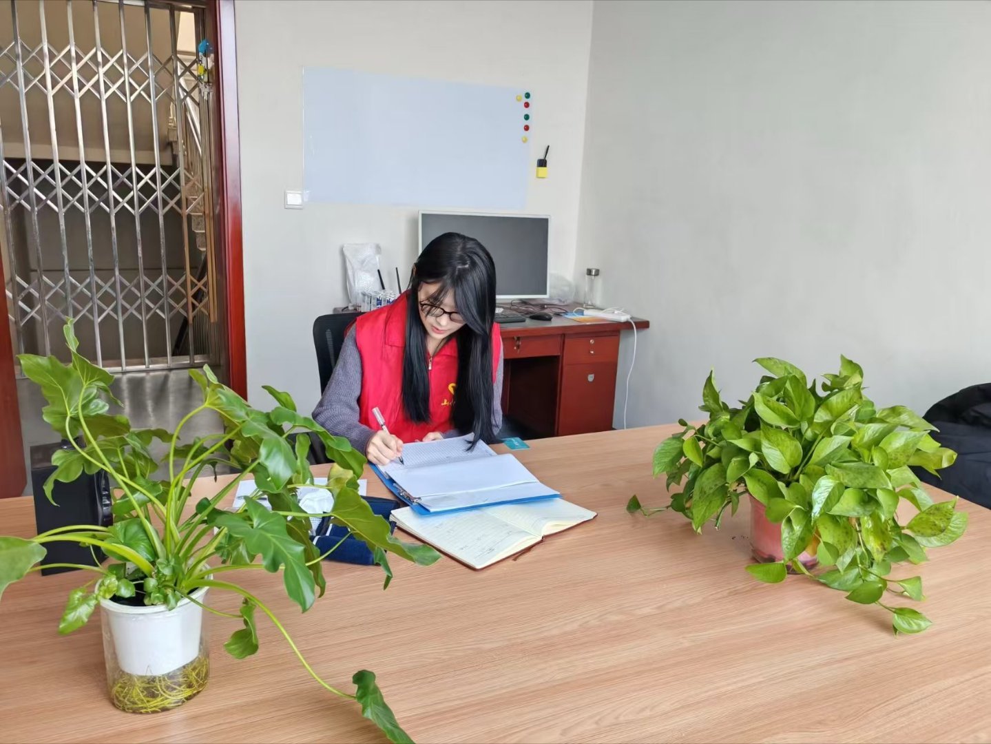 秦岭笑谈 【情暖桑榆，青春担当：曲师大心院学子赴山亭康养中心开展志愿服务】为弘扬