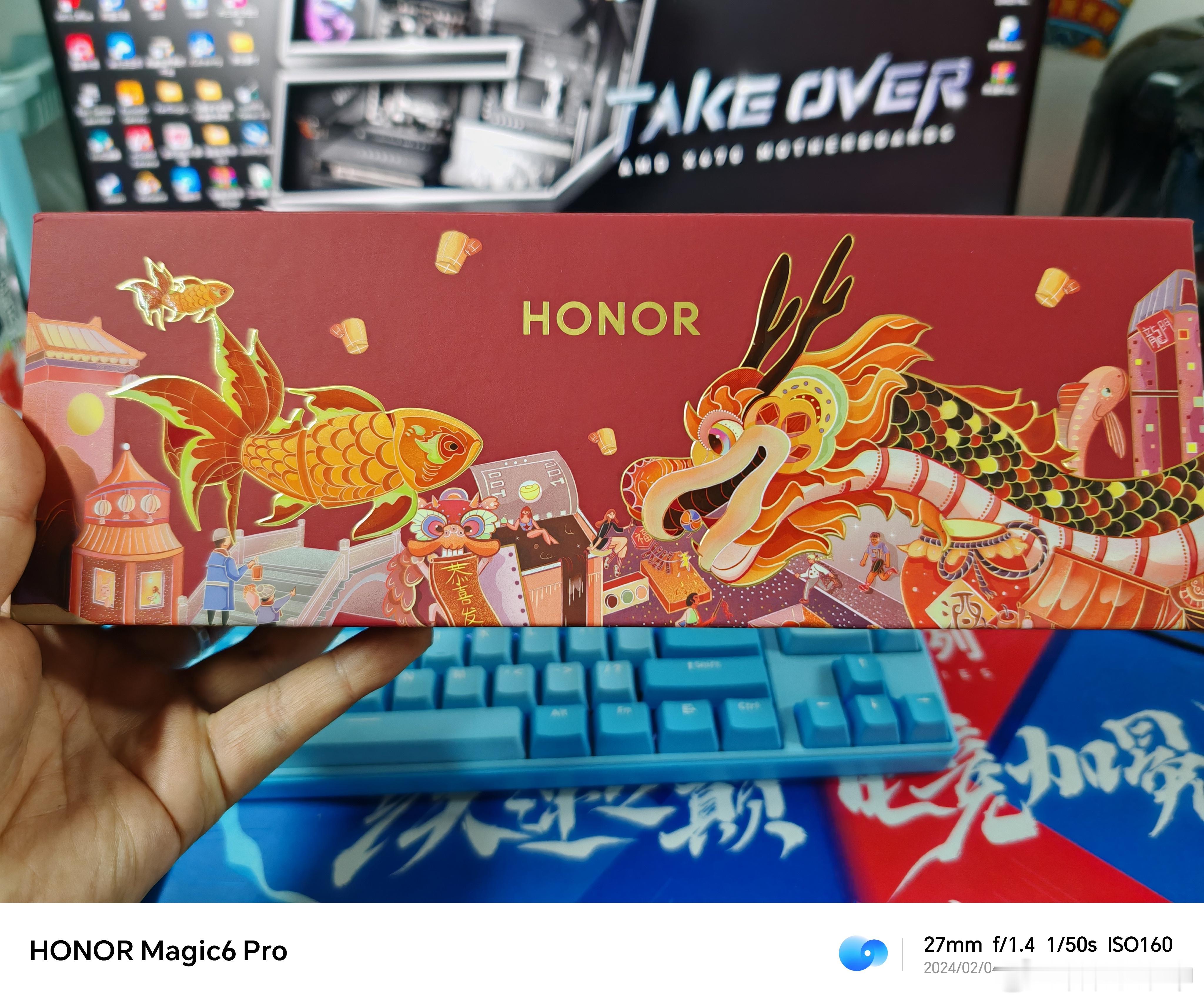 荣耀新年礼物里的这枚智能戒指很有新意，可以监测心率，血氧，睡眠，压力，体温变化，