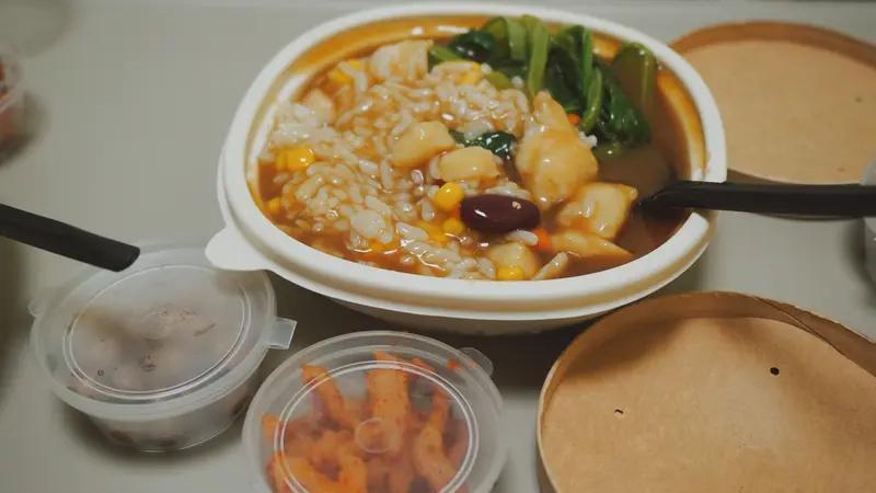 大家通常一天吃几顿正餐，这还真因人而异。主流的是一日三餐，早餐、午餐、晚餐，这符