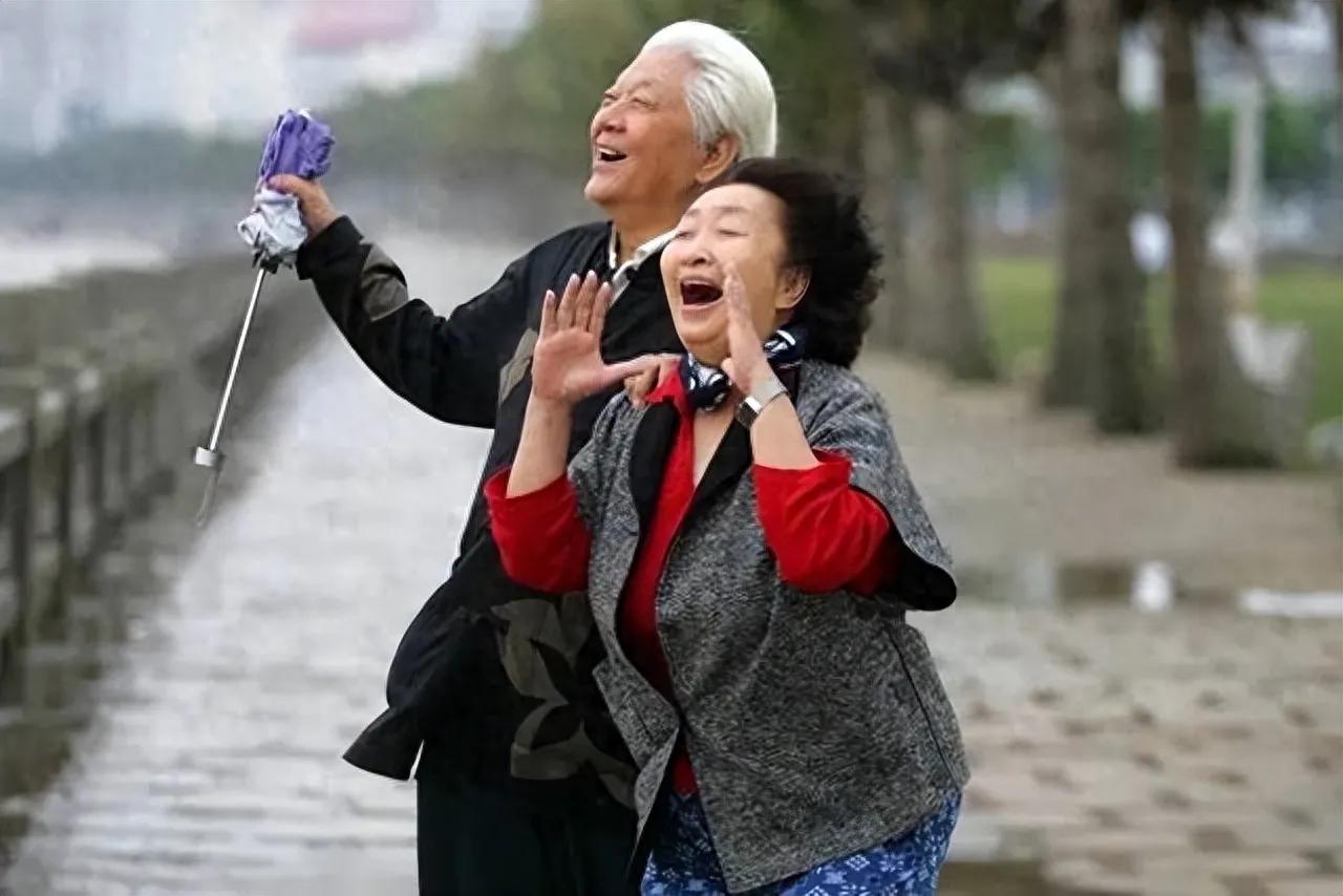 60岁后养老，啥最靠谱？答案很扎心，但很真实
 
人到60岁，养老不再是遥远的规