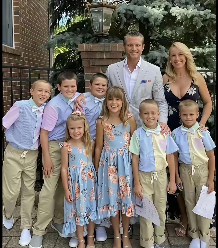 美国战争部长赫格塞斯，三任老婆，7个孩子，结婚离婚频繁，生育率高。
      