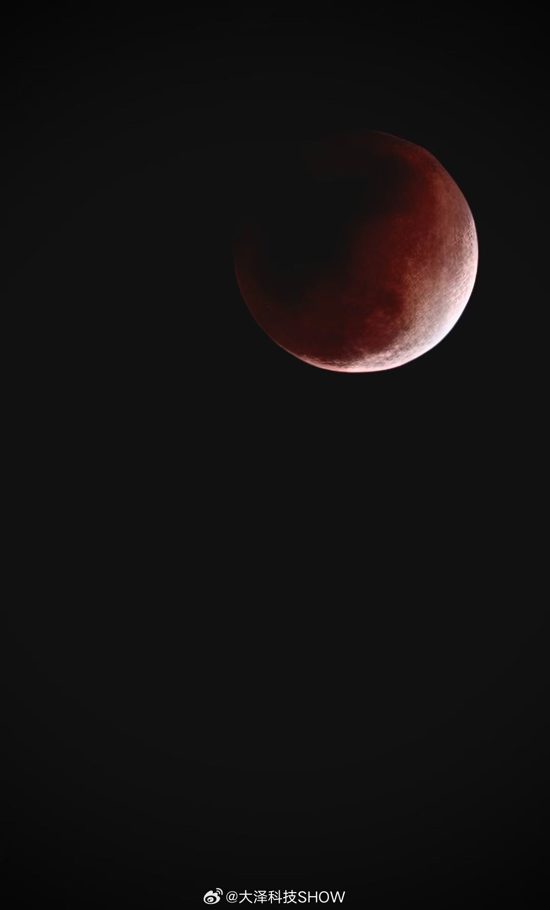 据说下次再见月全食 就得2072年了，八零后们，这有可能是我们最后一次看月全食了