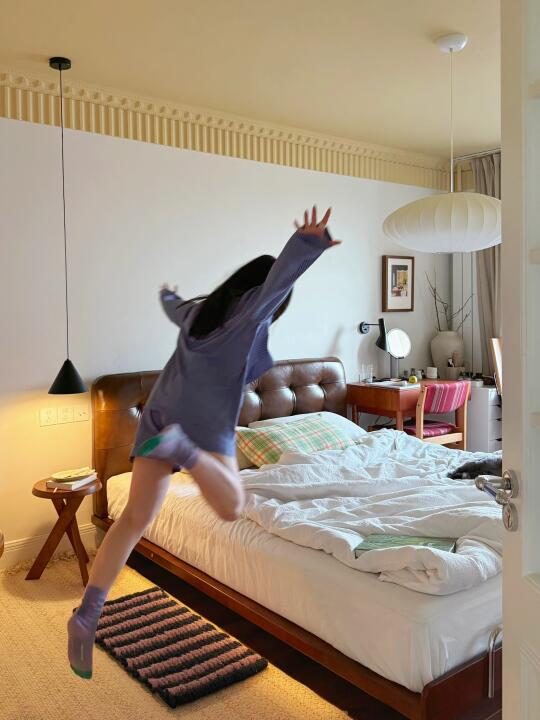 非典型中古风卧室：🍐上蹿下跳的“退休生活”