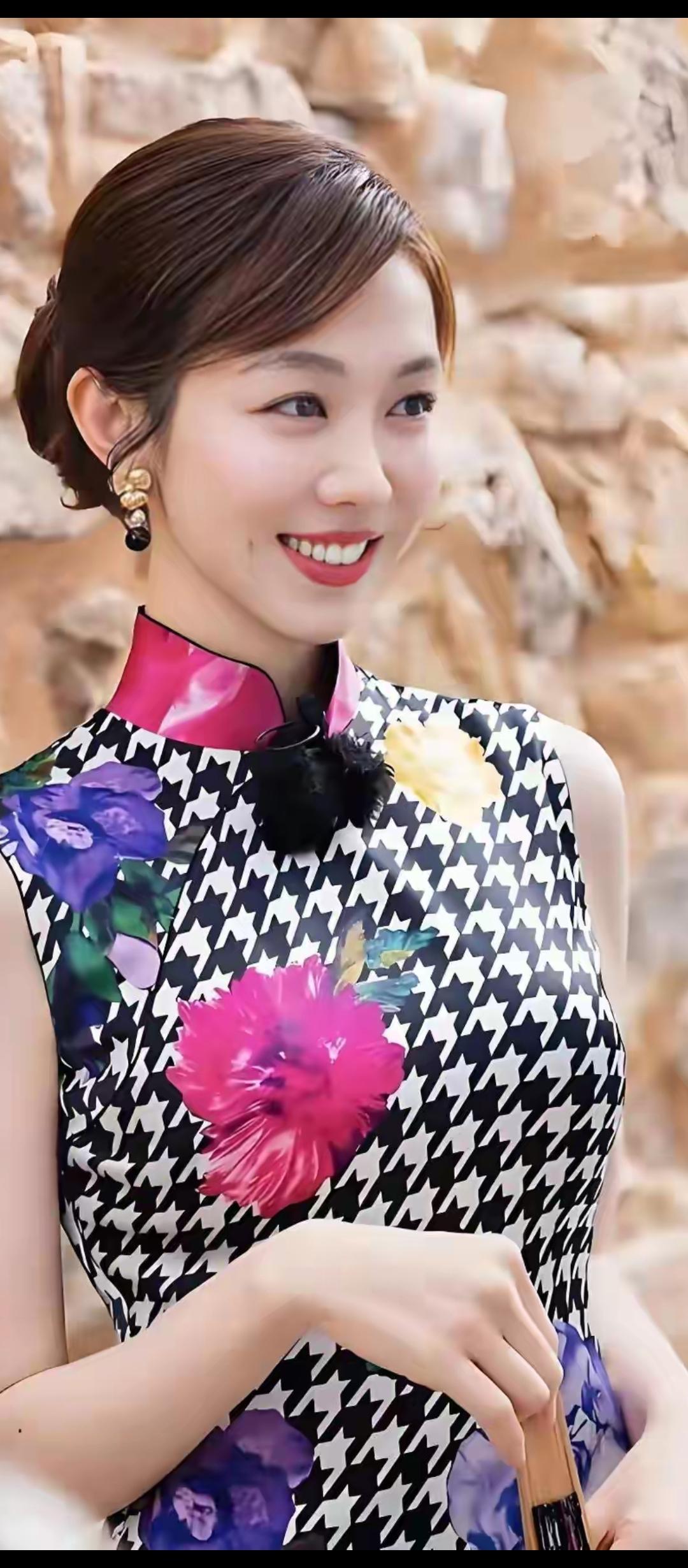 优雅旗袍秀，绽放东方魅力！🌸✨