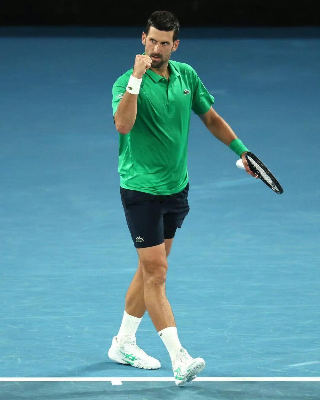 德约科维奇晋级澳网男单决赛德约科维奇vs辛纳 你永远可以相信德约科维奇，荡气回肠