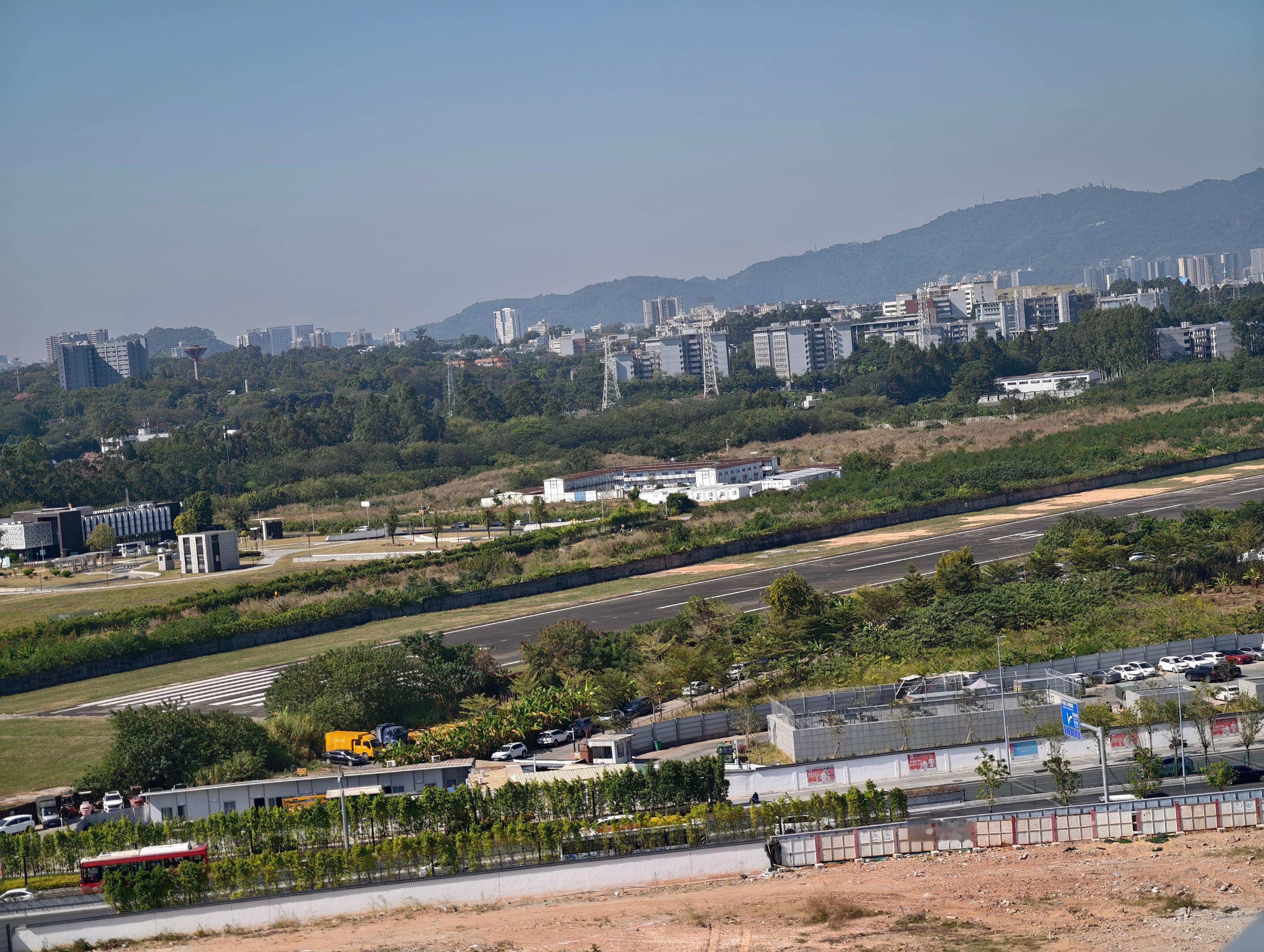 上次X9增程预售饿时候错过了，今天补打卡一下岑村食堂。行业领先的科技公司，丰富的