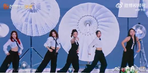 BabyDontCry西装唱跳乘风2025三公 宝子们，乘风三公的《BabyDo