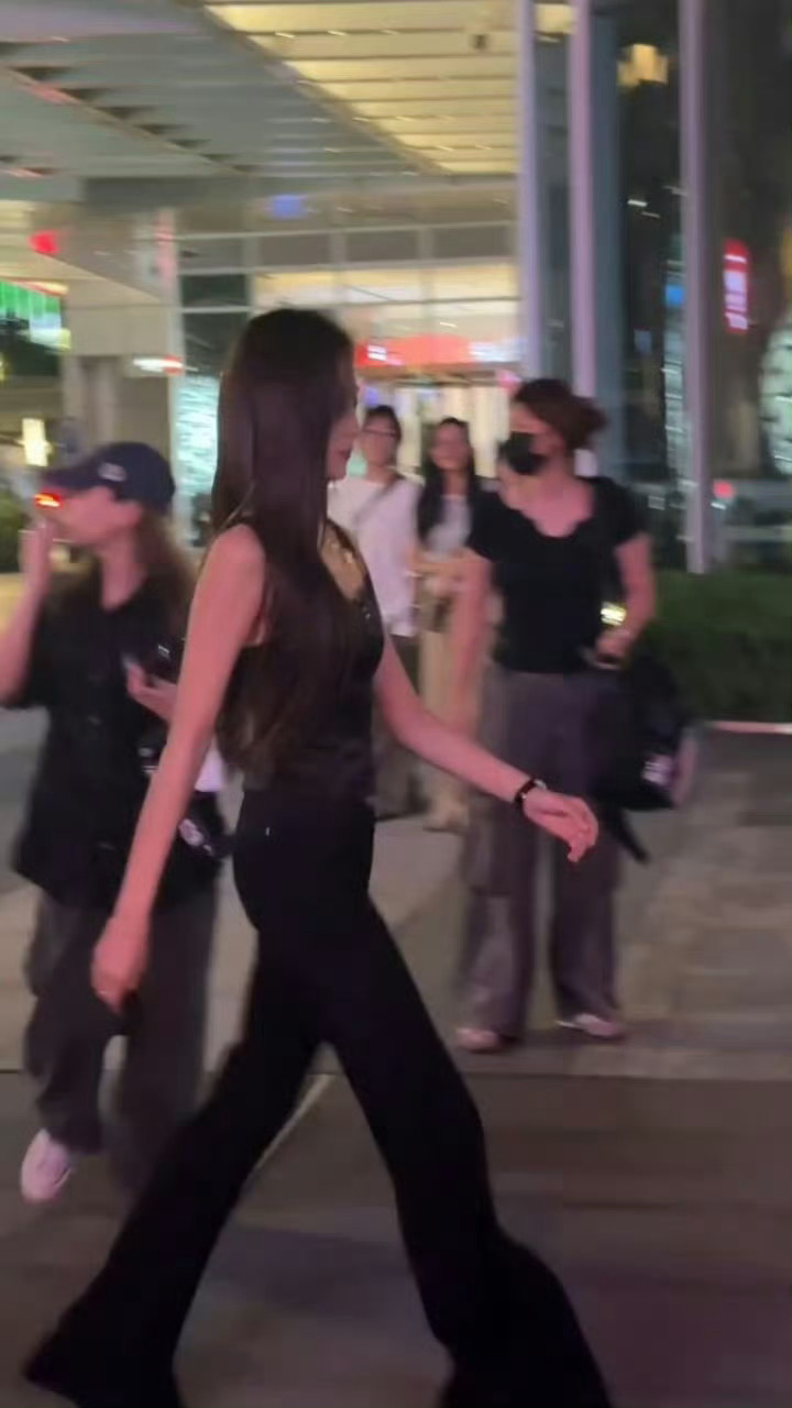 孙千这个腿我擦。。。。 ​​​