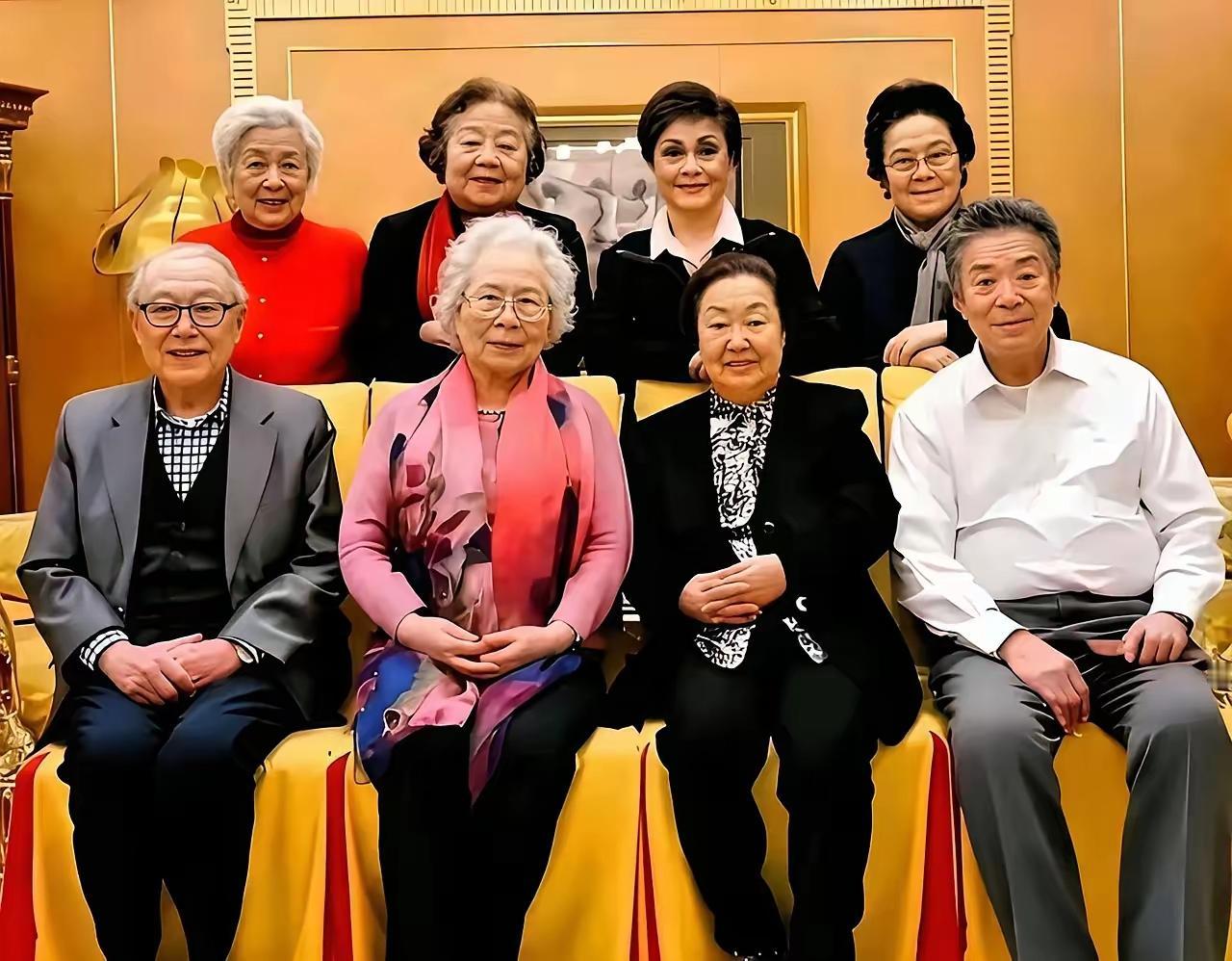 我年龄也不小了，为什么一个也没认出来，你能认出来几个呀？