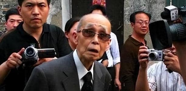 日本有些侵华老兵晚年接受采访，还公开表示如果中日再起冲突，他们愿意上前线。这种言