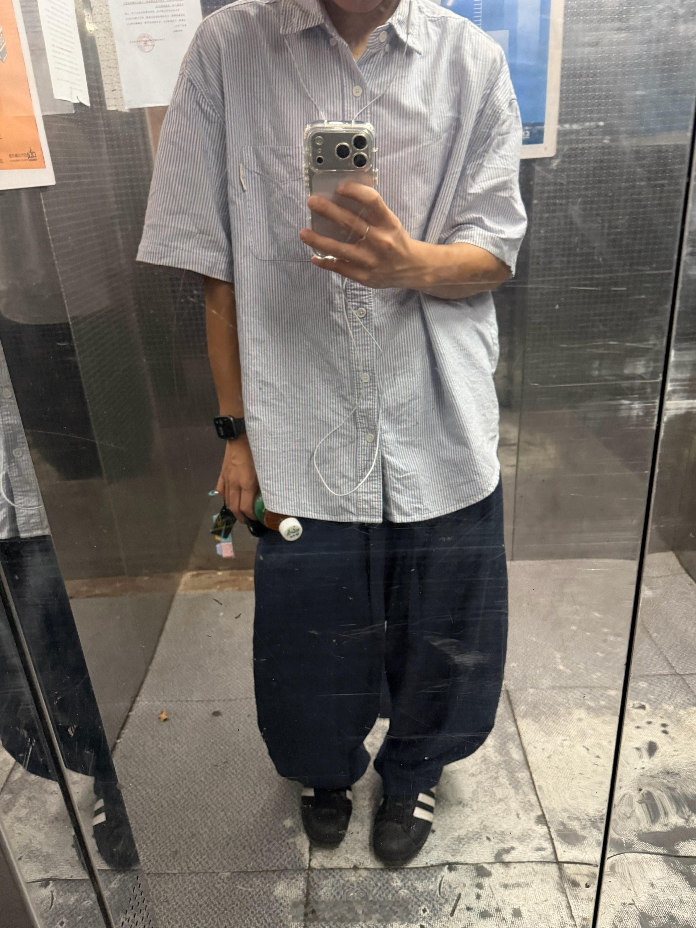 怎么又要上班了。 ​​​