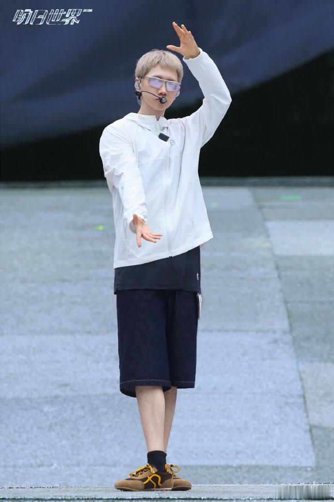 汪苏泷明日世界宜昌上座率 汪苏泷宜昌演唱会上座率 整场演唱会人气爆棚，席位全部坐
