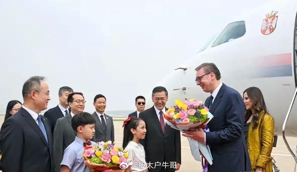 武契奇总统访华欢迎仪式武契奇有点哽咽了，他说，你们给我安排和普京、特朗普也曾经住