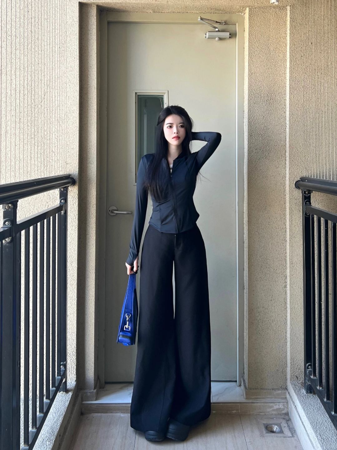 把黑色这样穿！哪里会显胖！