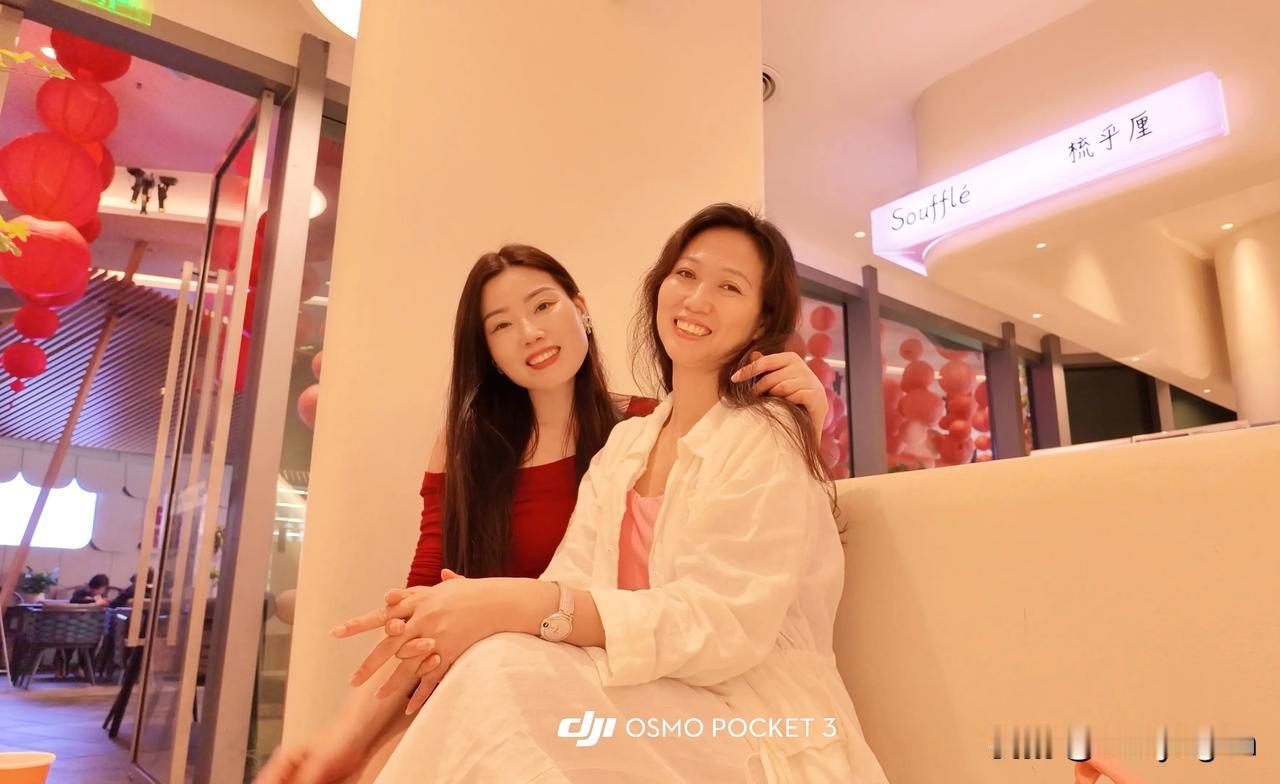 最好的时光最好的我们，做自己的女王👸🏻 一起美到发光 爱拍照爱生活