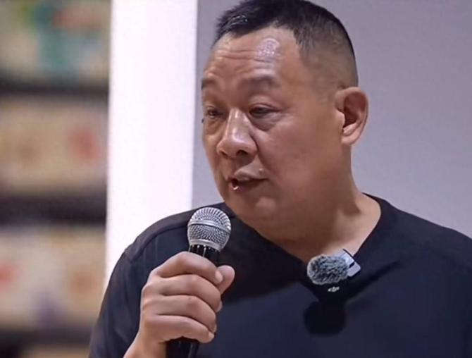 你听说了吗？胖东来这个来自河南许昌的老牌子，2024年可是要大放异彩了！据说他们