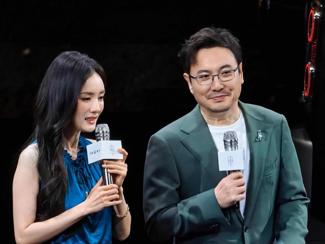 沈腾的幂制小羊排杨幂沈腾上演永不失联的爱沈腾杨幂真的是同框即小品啊两人合作的最新