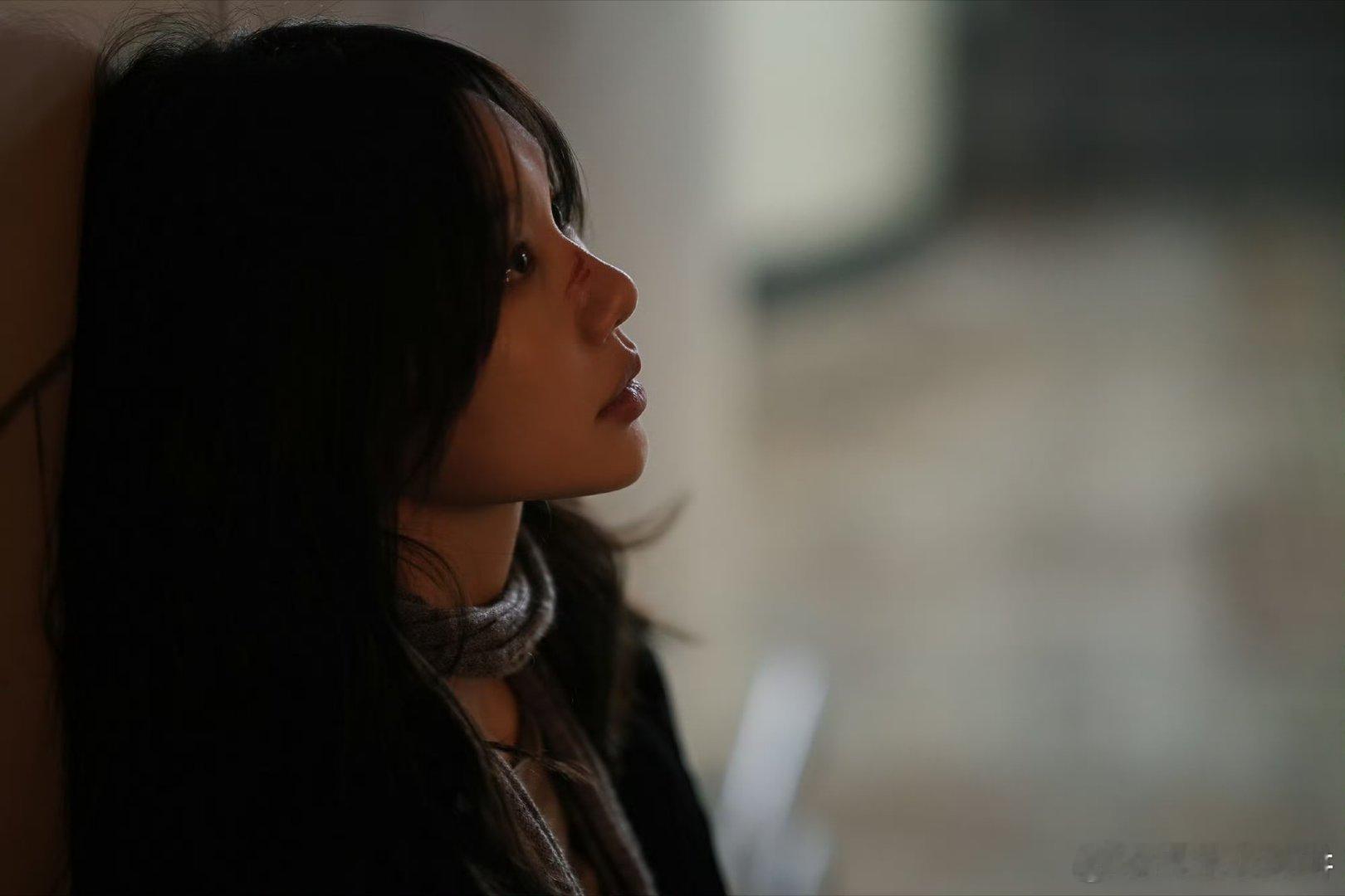 以为徐梦洁拍上韩剧了 徐梦洁这组图有那味儿！古早韩剧女主既视感，清冷倔强带飒，骑