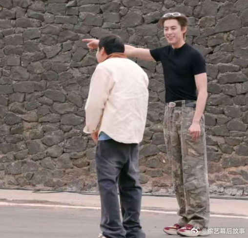 快乐加载完毕！徐志胜爆笑回归，笑到捶桌 亲爱的客栈徐志胜爆笑回归