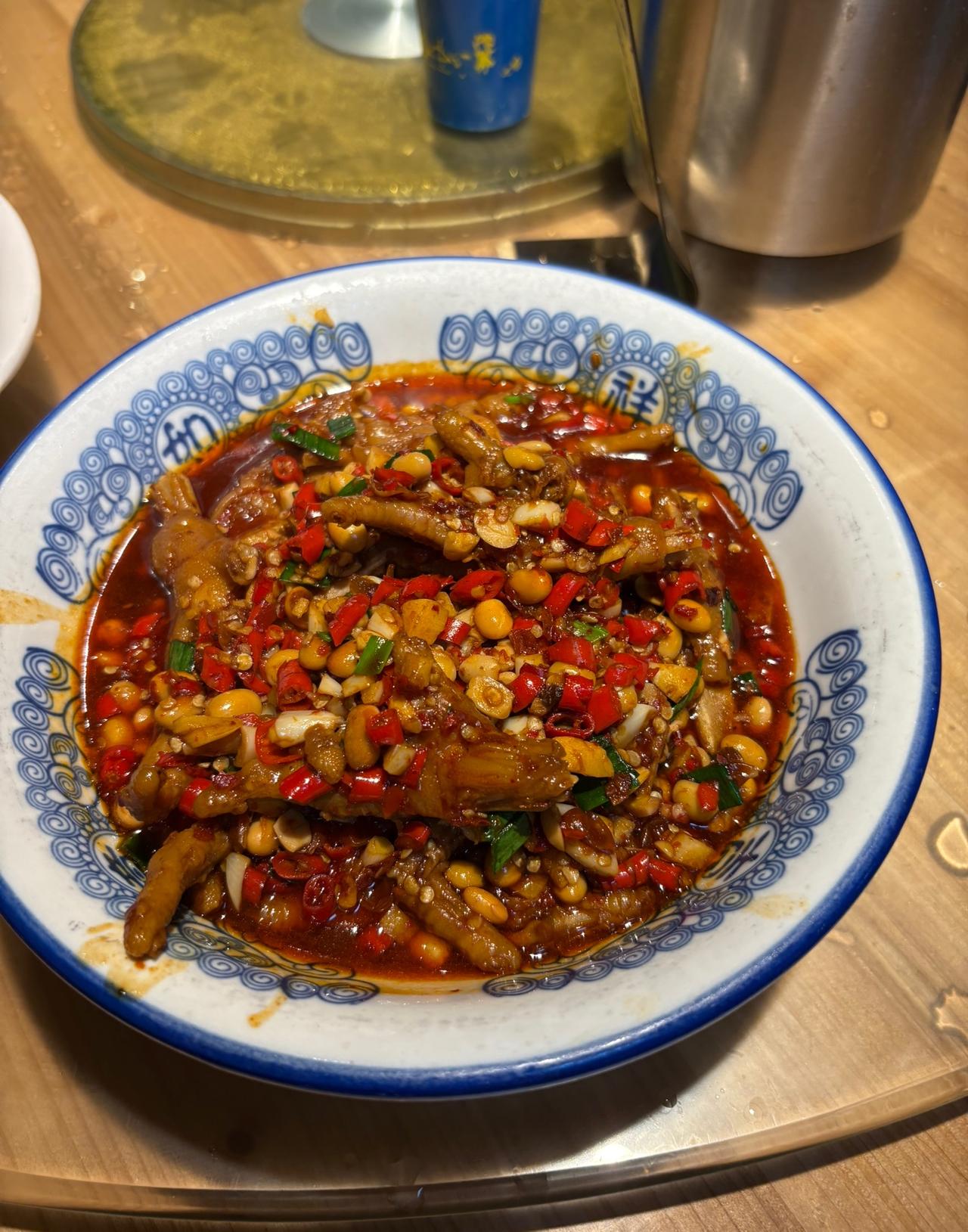 我要为家乡的美食点赞！
我的老家在江西宜春下面的一个小县城
是生我养我的地方。