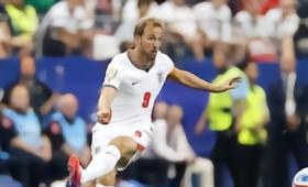 英格兰在世界杯小组赛4-2战胜克罗地亚。凯恩赛后指出，上半场防守存瑕疵，但中场调