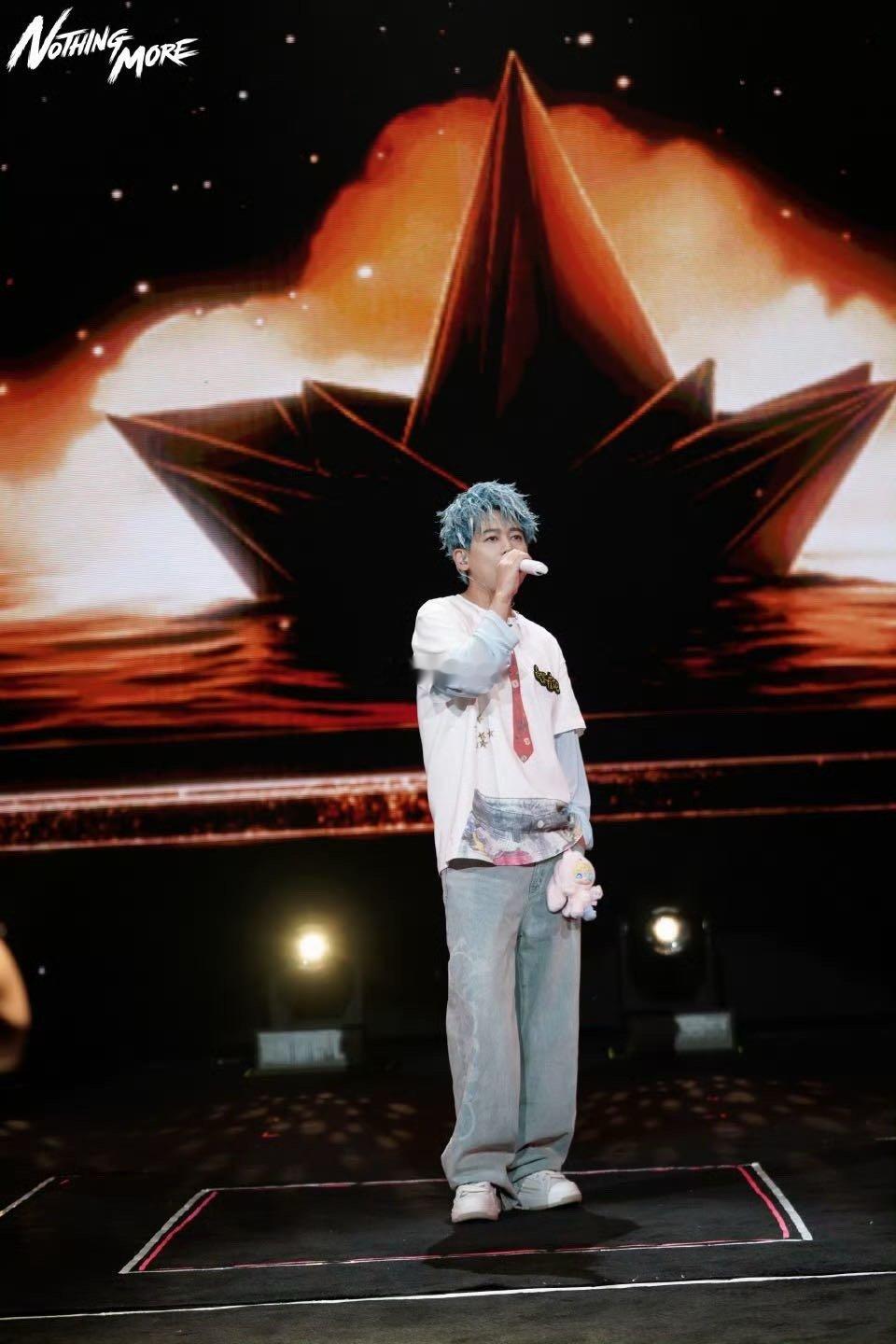 重庆的歌迷有福了！11月22日，苏醒带着他的音乐诚意来到华熙生物润百颜中心，相信