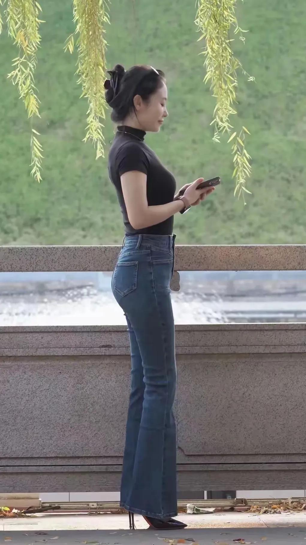 人生哪能多如意，万事只求半称心。