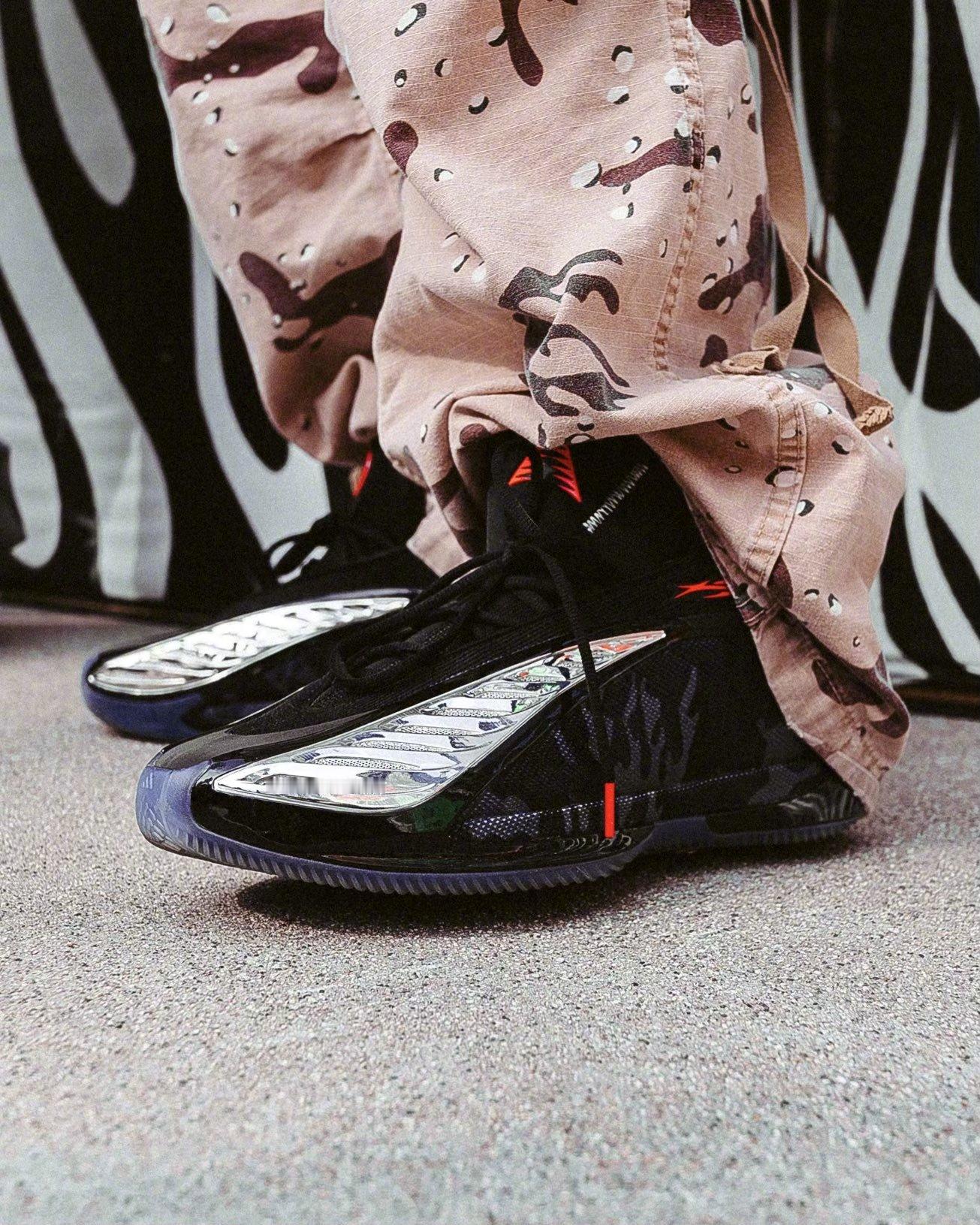 Hellstar x adidas AE 2这个黑迷彩联名AE2 PE上脚真不错