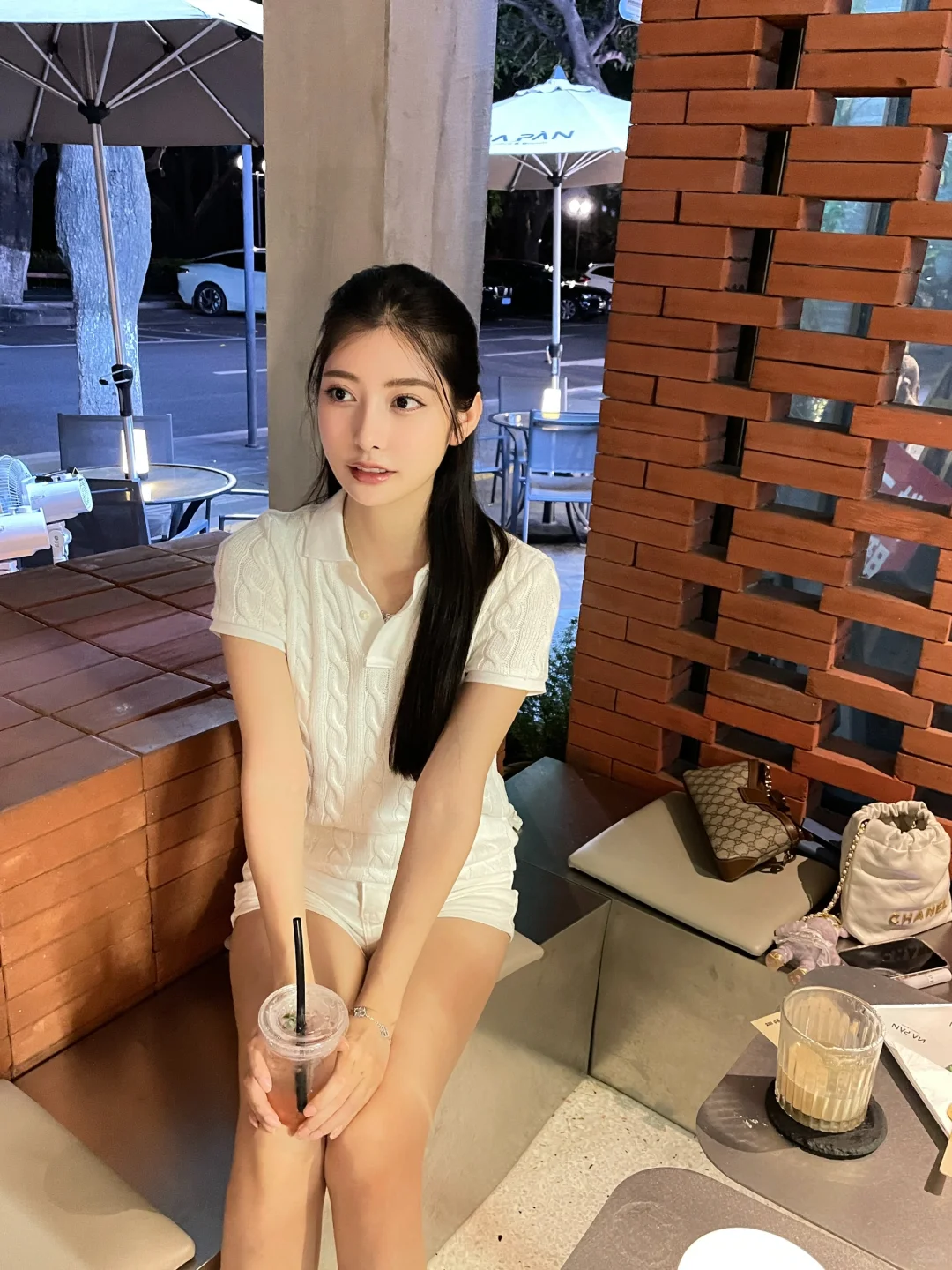 清纯女大学生