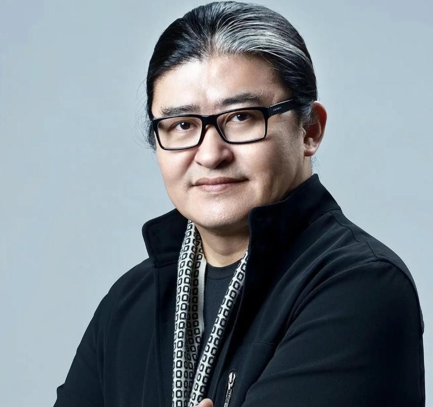 刘欢为何留了几十年的长发？说出来你可能不信，不是什么舞台造型，也不是艺术家范，就