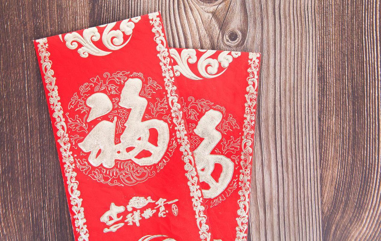 我到底要不要随礼？我和邻居因为琐事，闹的特别僵，不光吵架，还动手打架了，后来我们